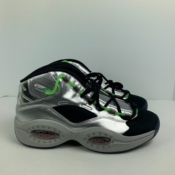 *New* Reebok Question Mid x Illumination's Minions Gru's Lab Black Silver FW7548